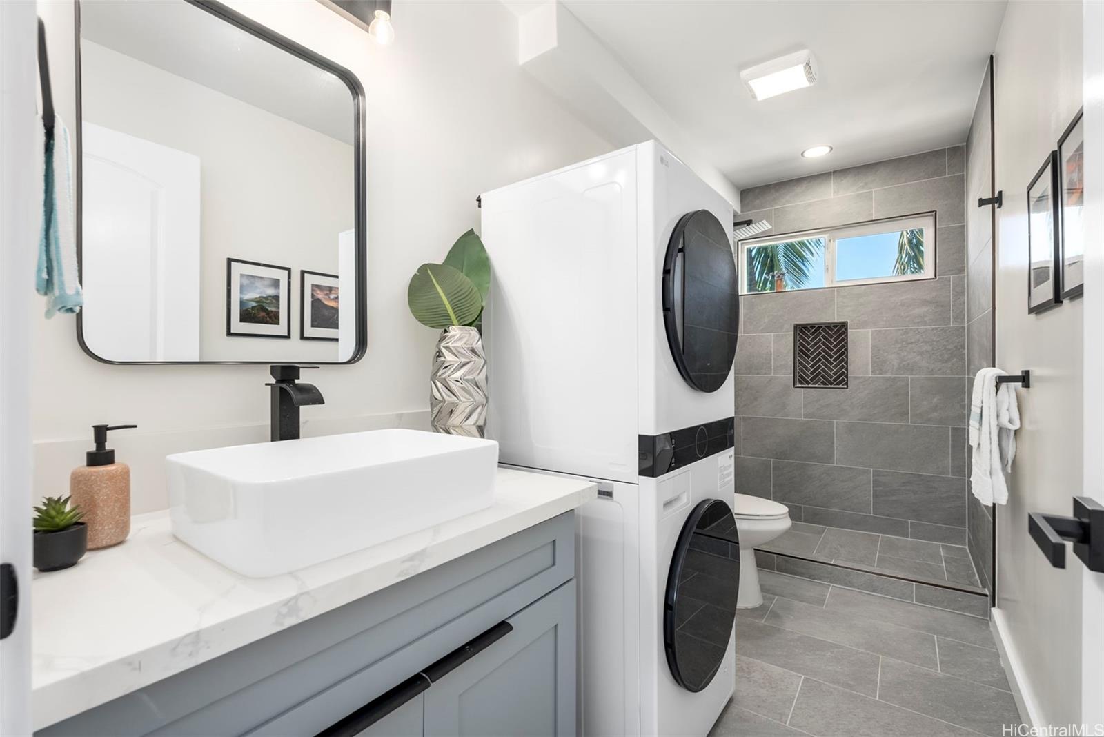 84-949  Hana Street Makaha, Leeward home - photo 9 of 24