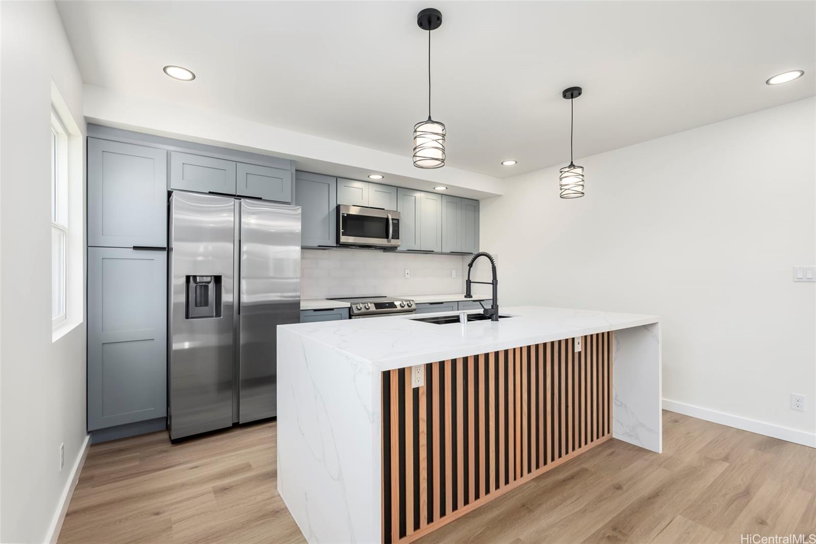 84-949A  Hana Street Makaha, Leeward home - photo 2 of 24