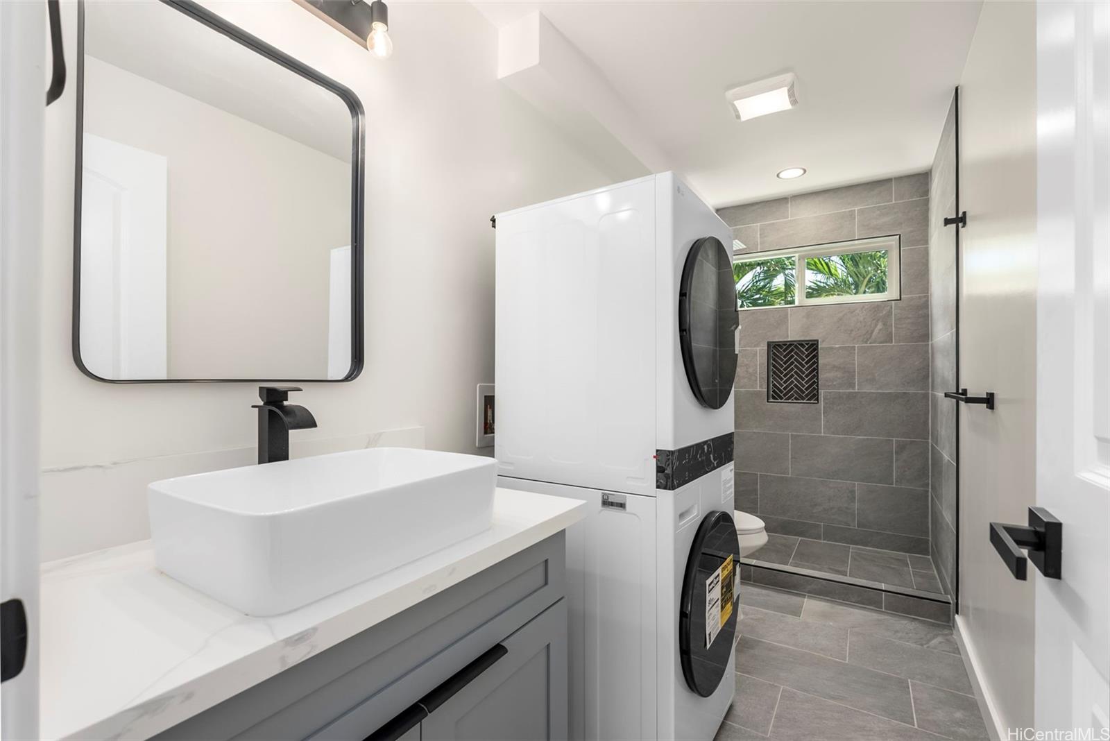 84-949A  Hana Street Makaha, Leeward home - photo 7 of 24