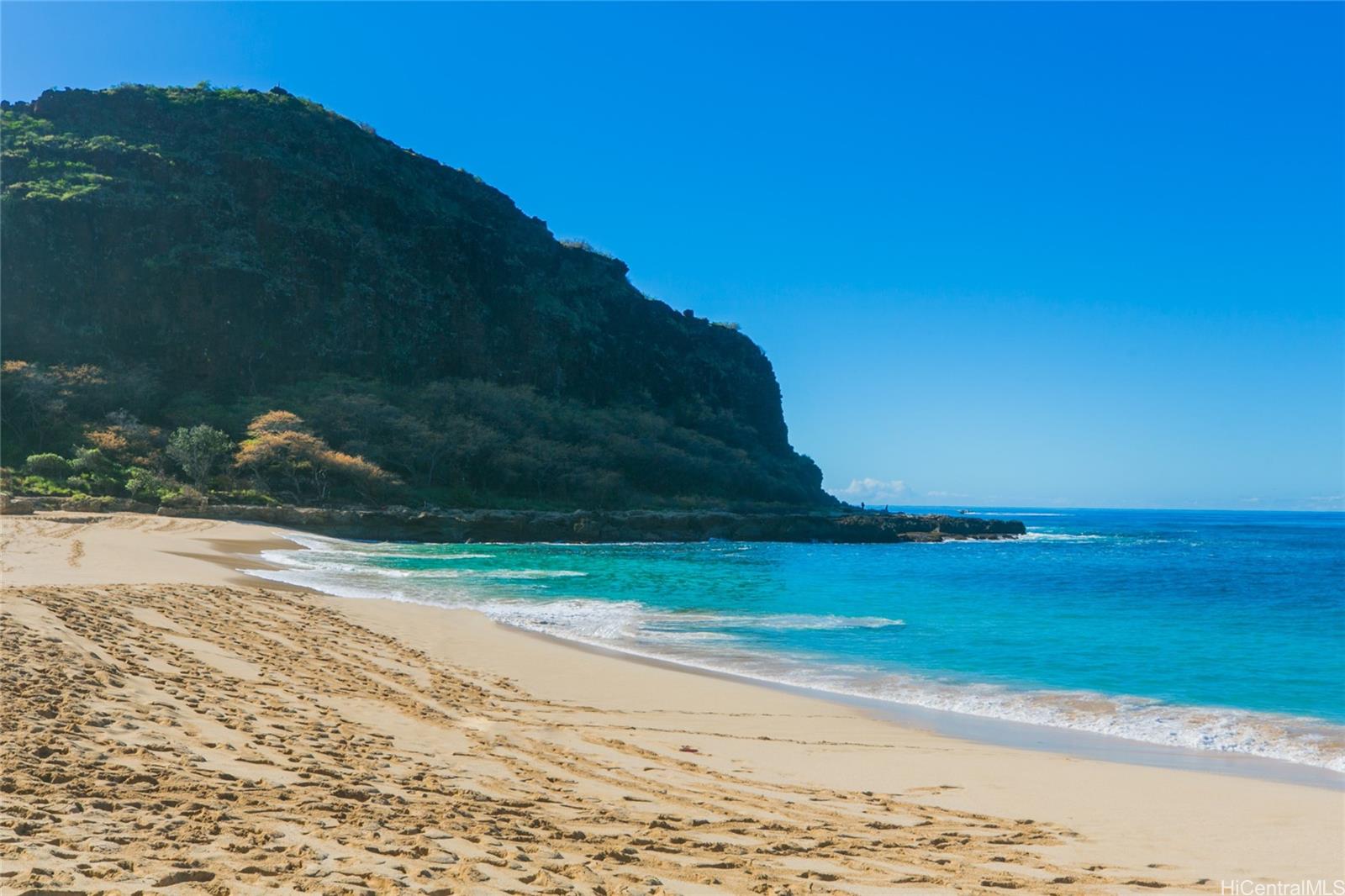 Makaha Beach Cabanas B317, 84965 Farrington Hwy, Waianae Makaha