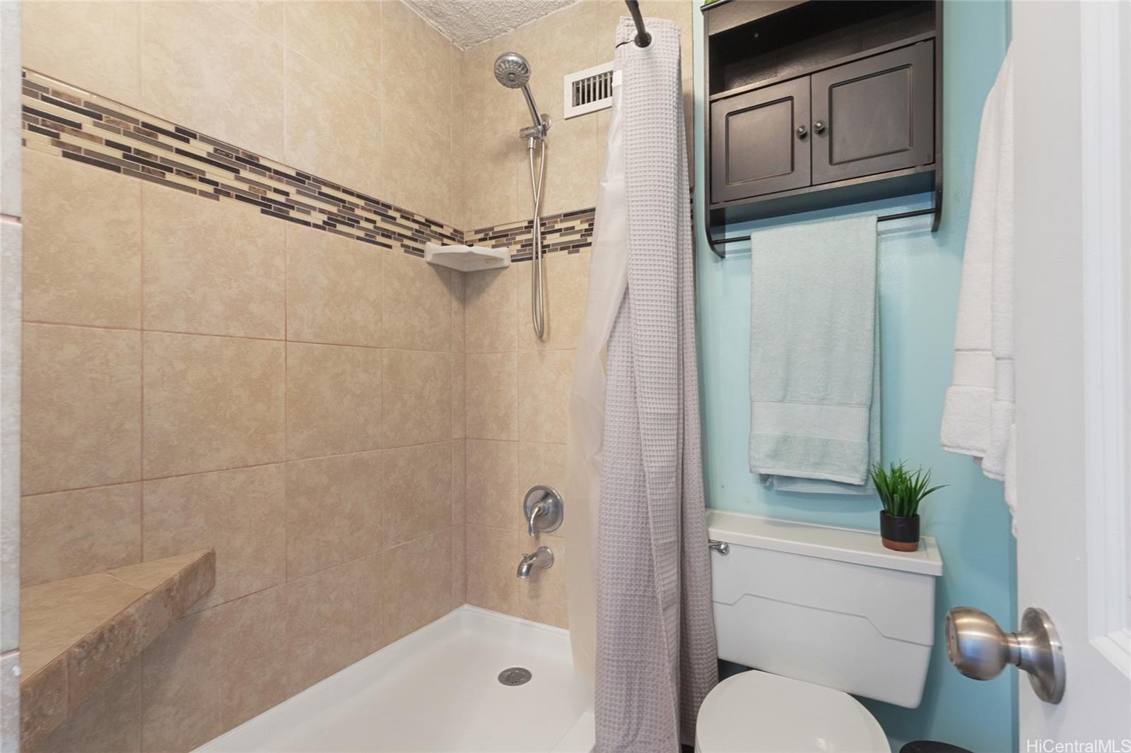 Makaha Beach Cabanas condo # B915, Waianae, Hawaii - photo 5 of 20