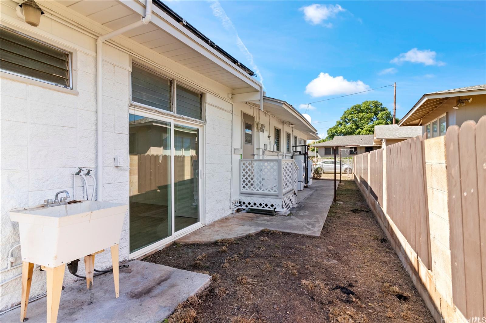 84-990  Hana St Makaha, Leeward home - photo 22 of 24