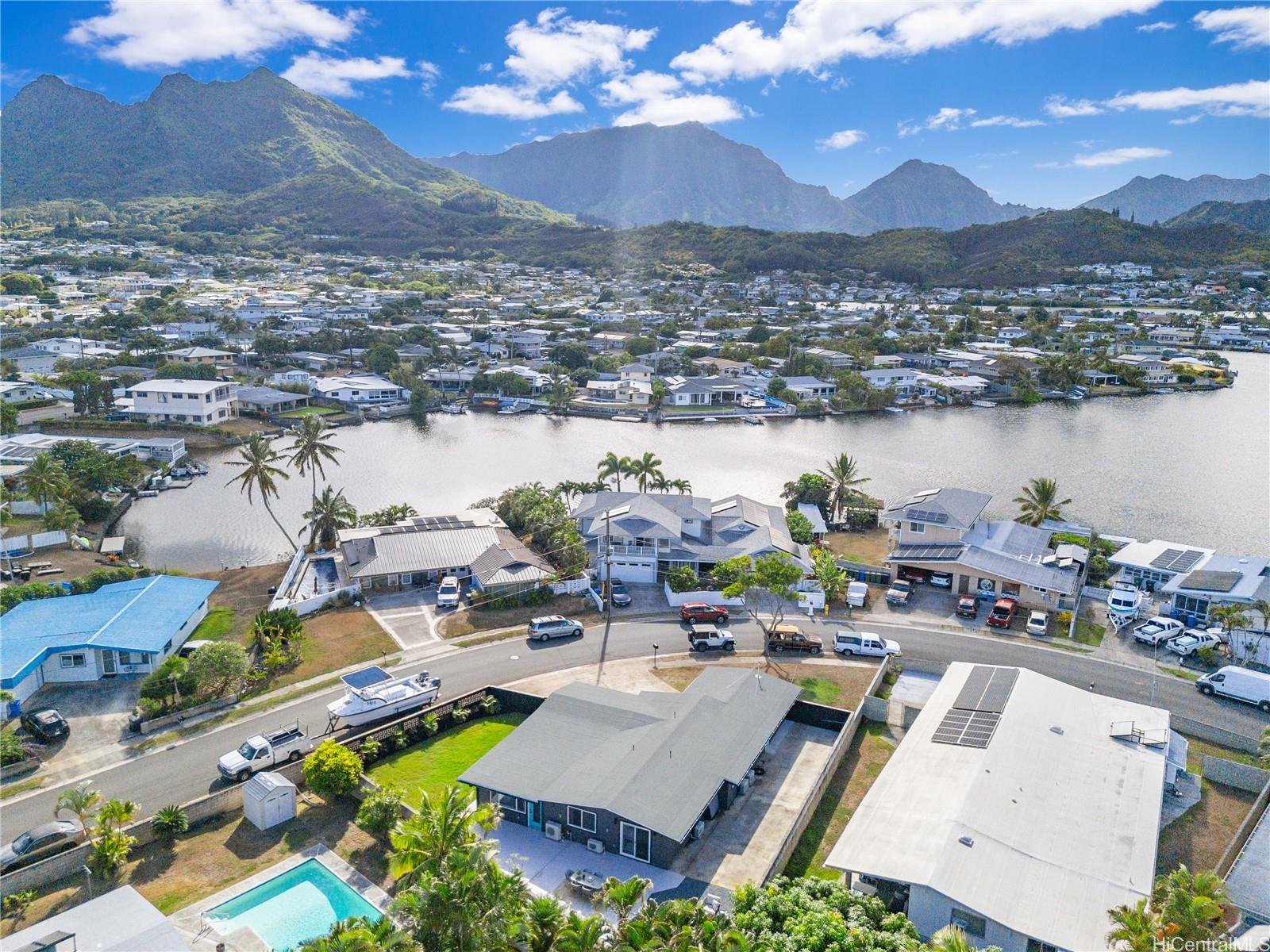 851  Halula Place Enchanted Lake, Kailua home - photo 2 of 25