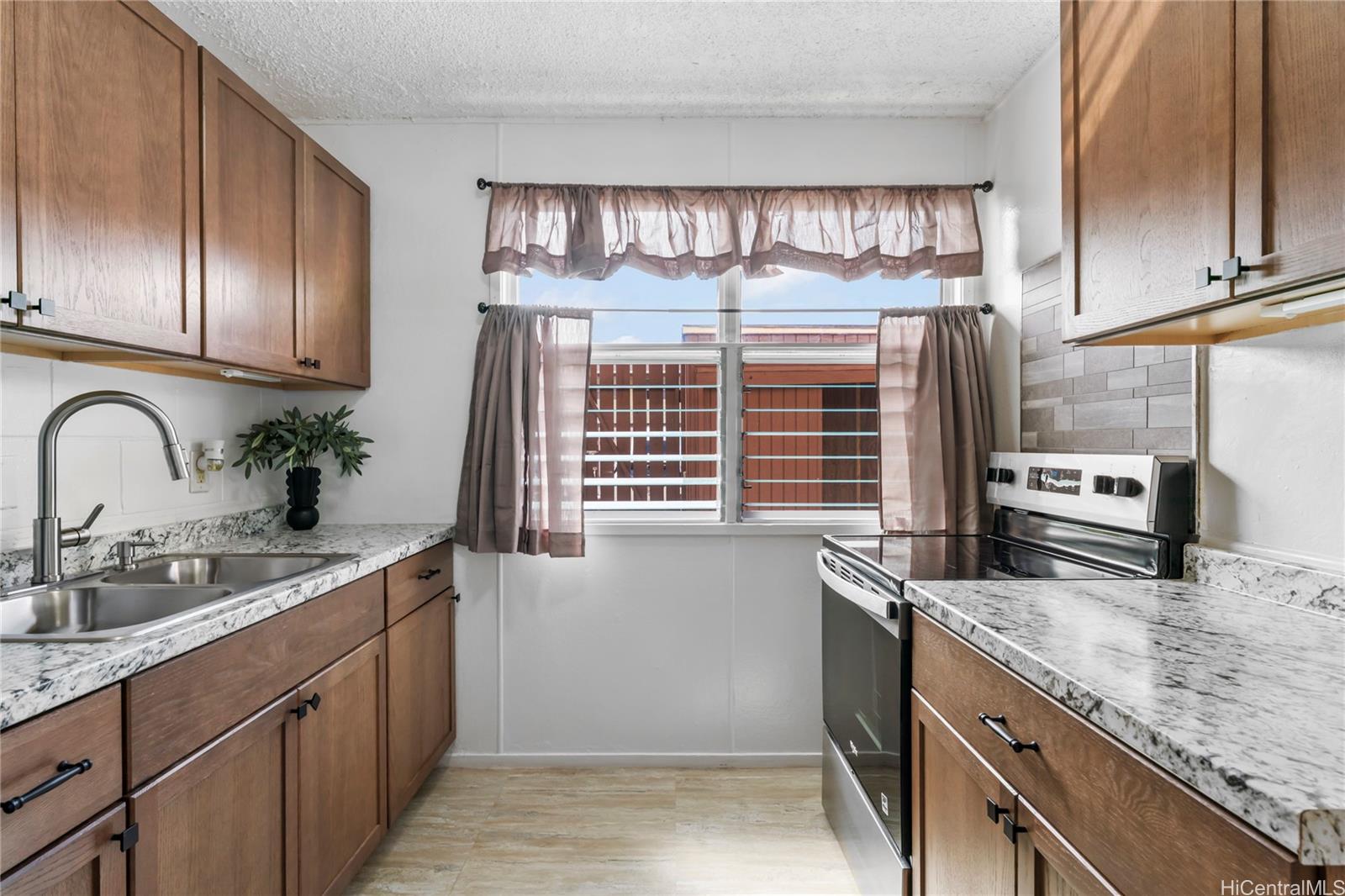 Ulu Wehi condo # B, Waianae, Hawaii - photo 7 of 25