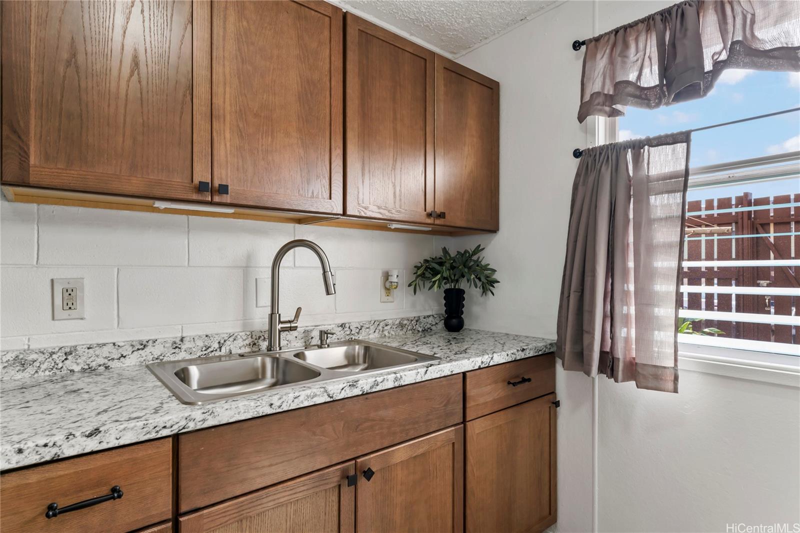 Ulu Wehi condo # B, Waianae, Hawaii - photo 10 of 25