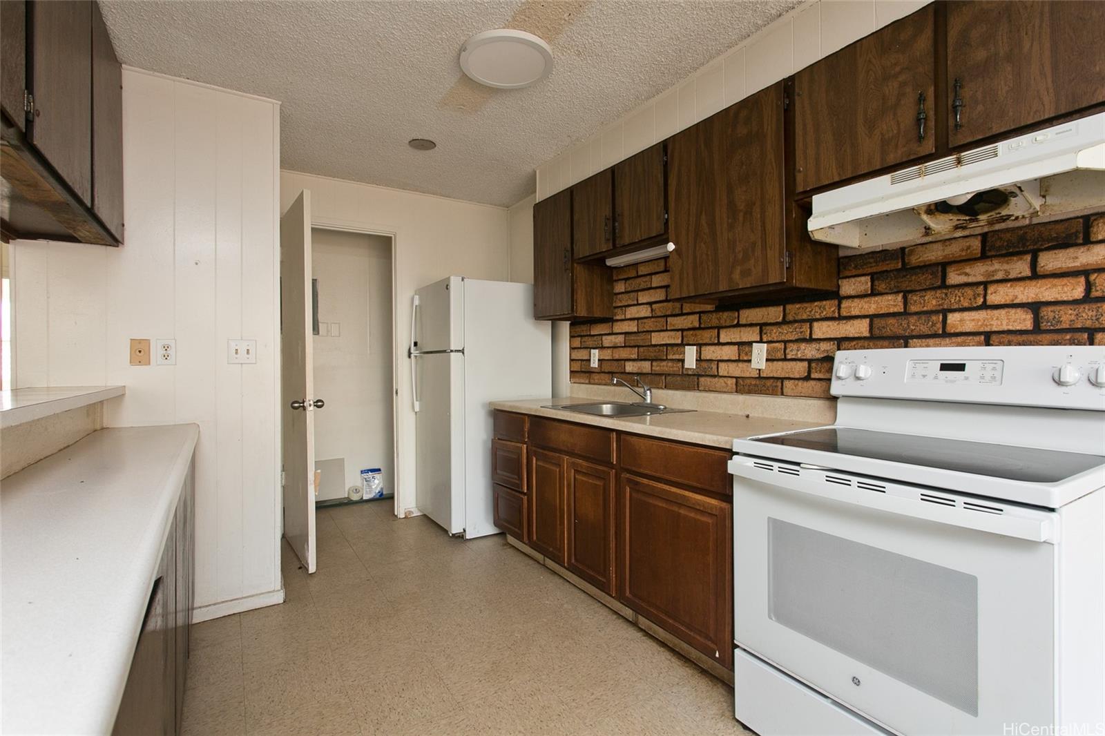 Ulu Wehi condo # E, Waianae, Hawaii - photo 12 of 19