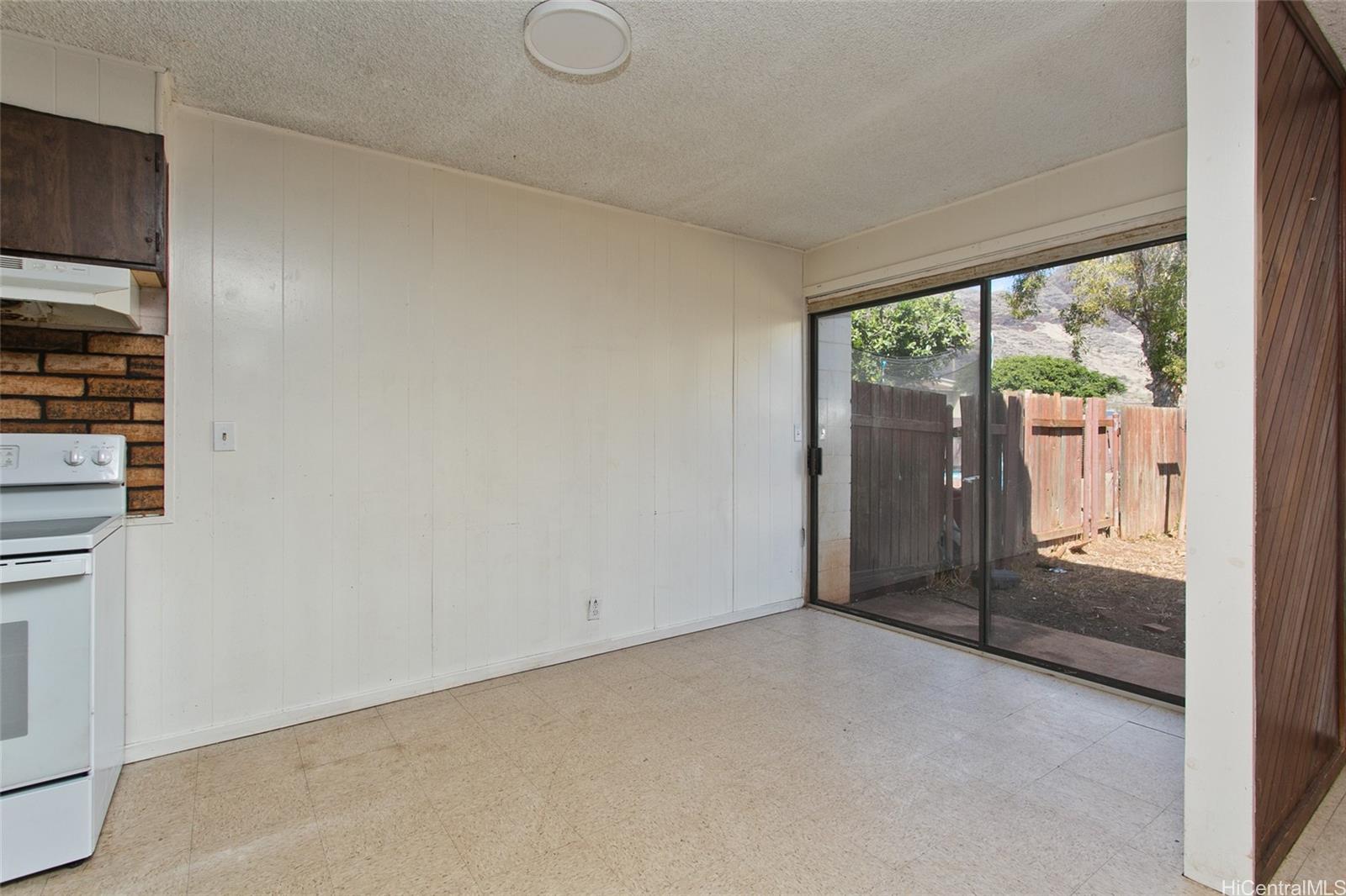 Ulu Wehi condo # E, Waianae, Hawaii - photo 14 of 19