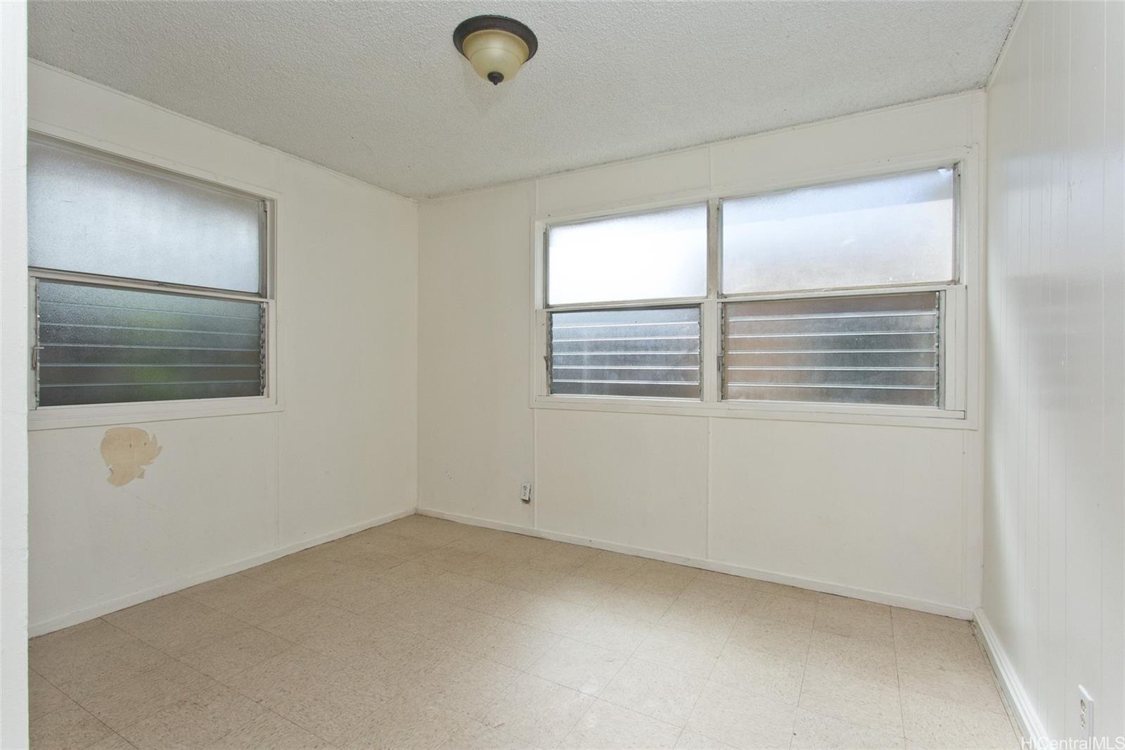 Ulu Wehi condo # E, Waianae, Hawaii - photo 17 of 19