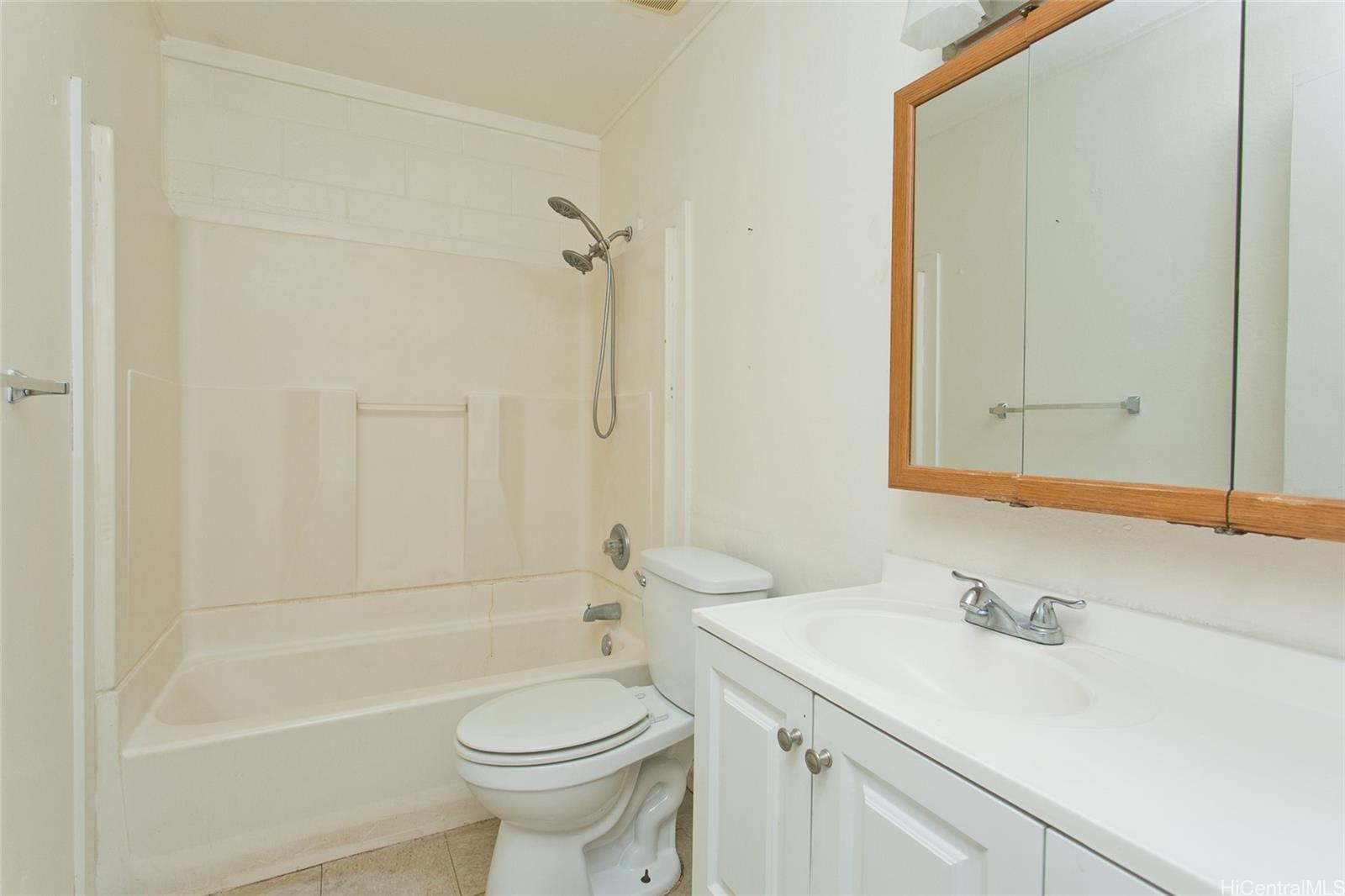 Ulu Wehi condo # E, Waianae, Hawaii - photo 18 of 19