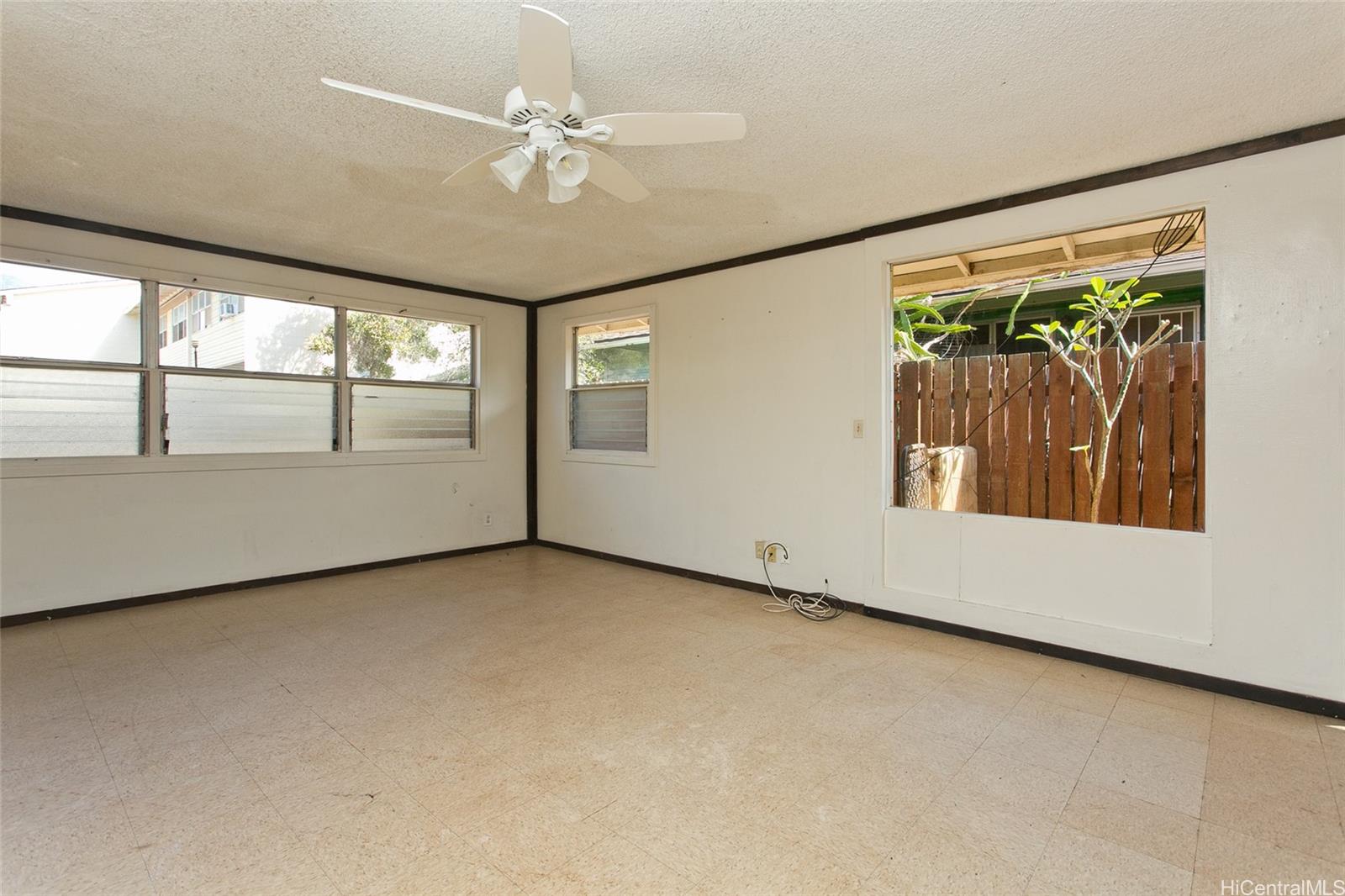 Ulu Wehi condo # E, Waianae, Hawaii - photo 8 of 19