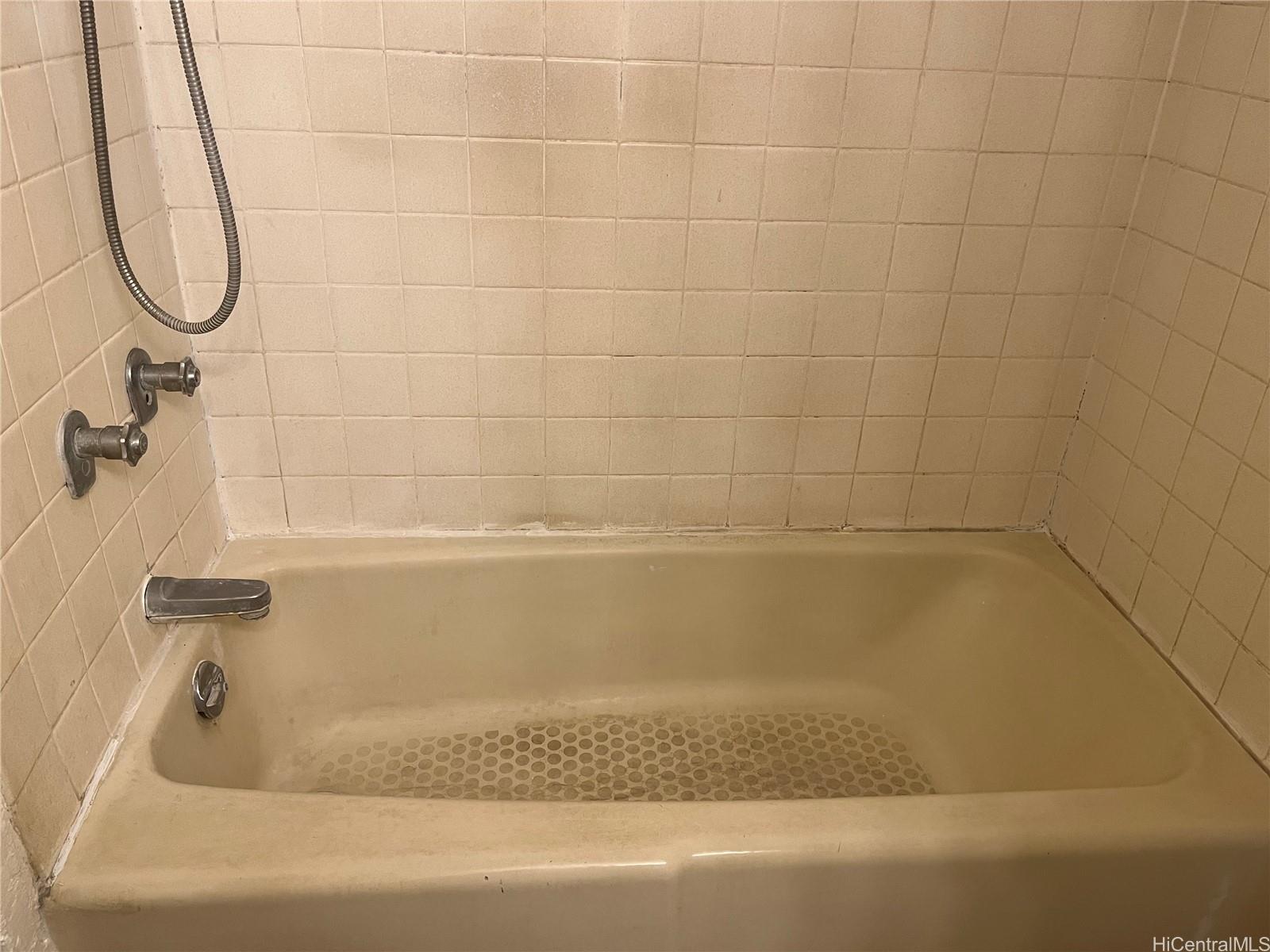 Makaha Surfside condo # B421, Waianae, Hawaii - photo 8 of 8