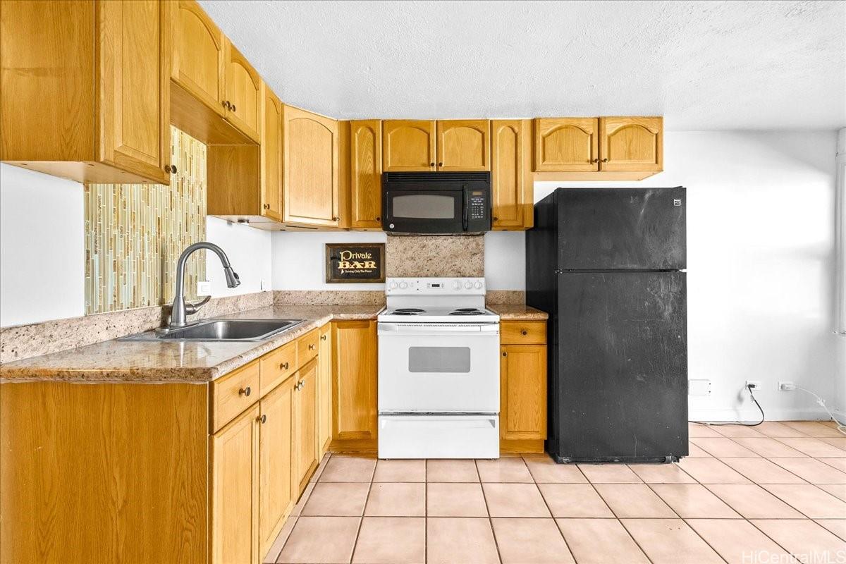 Makaha Surfside condo # C110, Waianae, Hawaii - photo 10 of 21