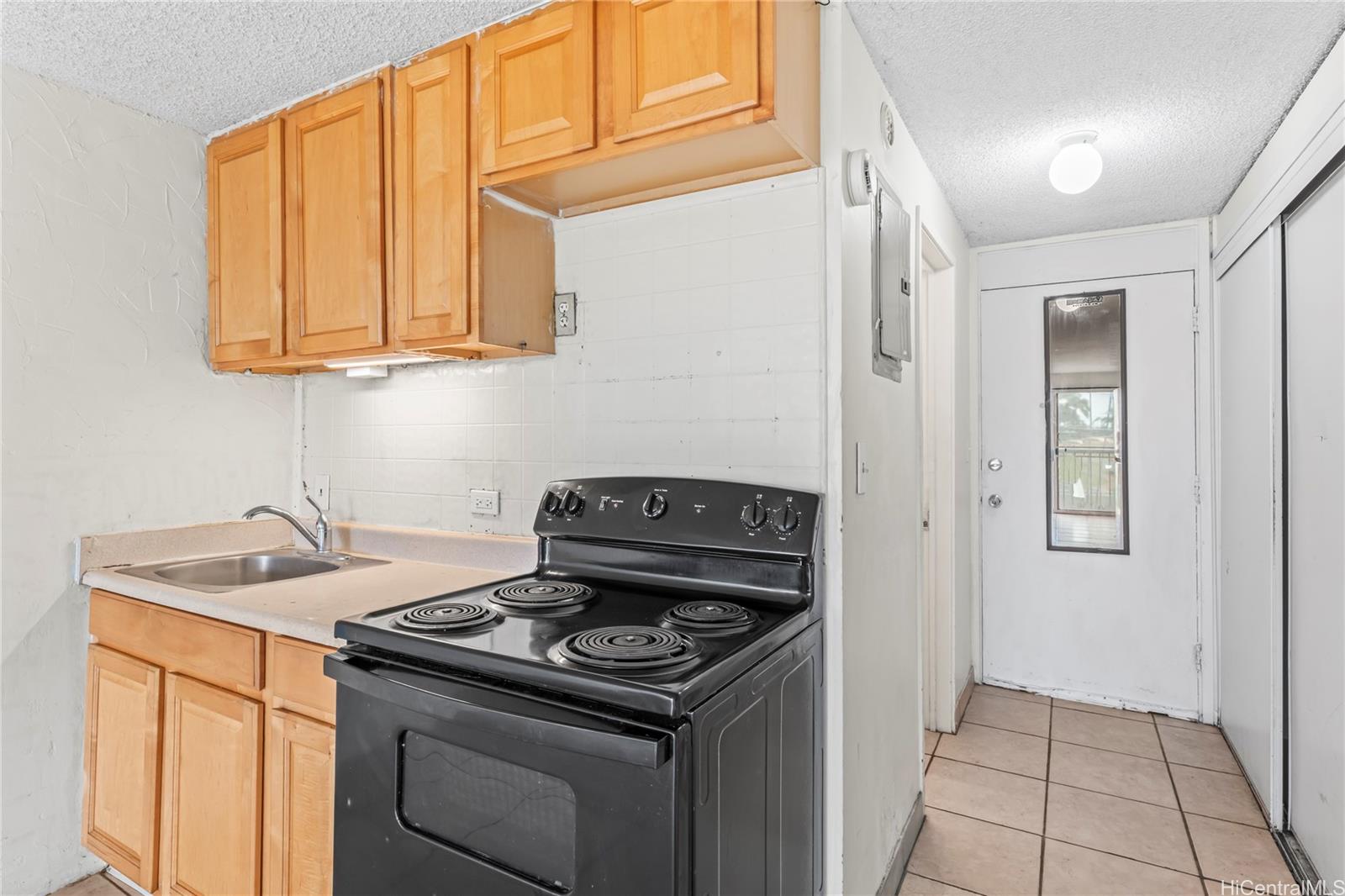 Makaha Surfside condo # C221, Waianae, Hawaii - photo 15 of 25