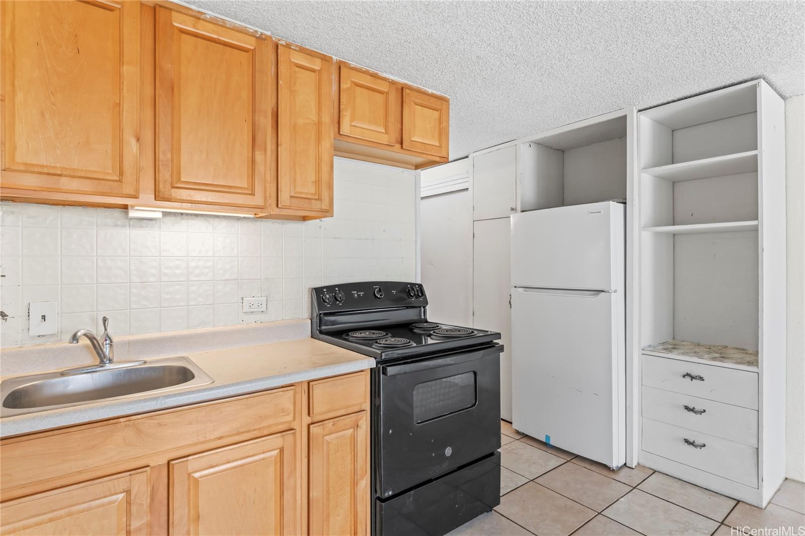 Makaha Surfside condo # C221, Waianae, Hawaii - photo 16 of 25