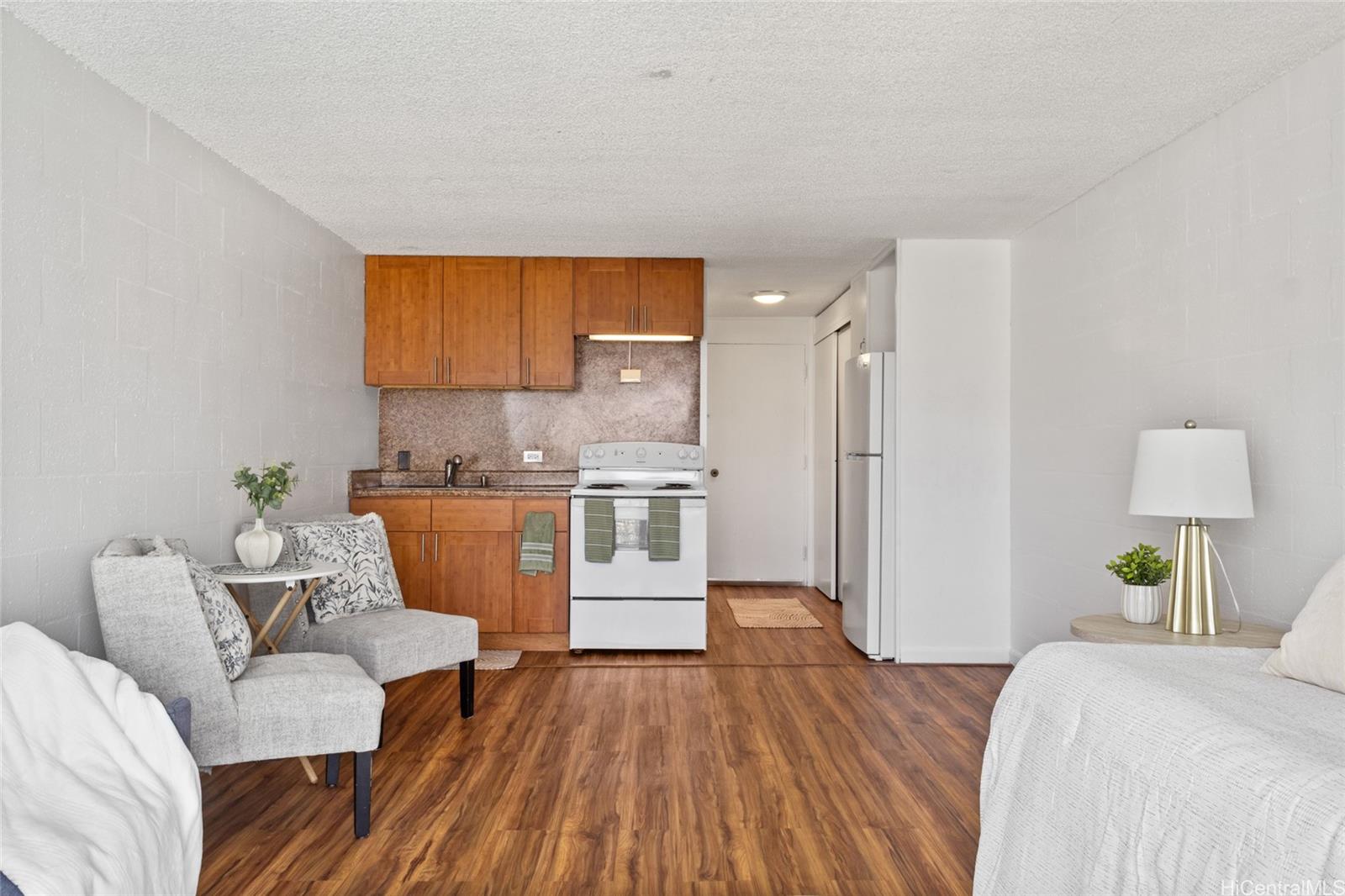 Makaha Surfside condo # C415, Waianae, Hawaii - photo 2 of 17