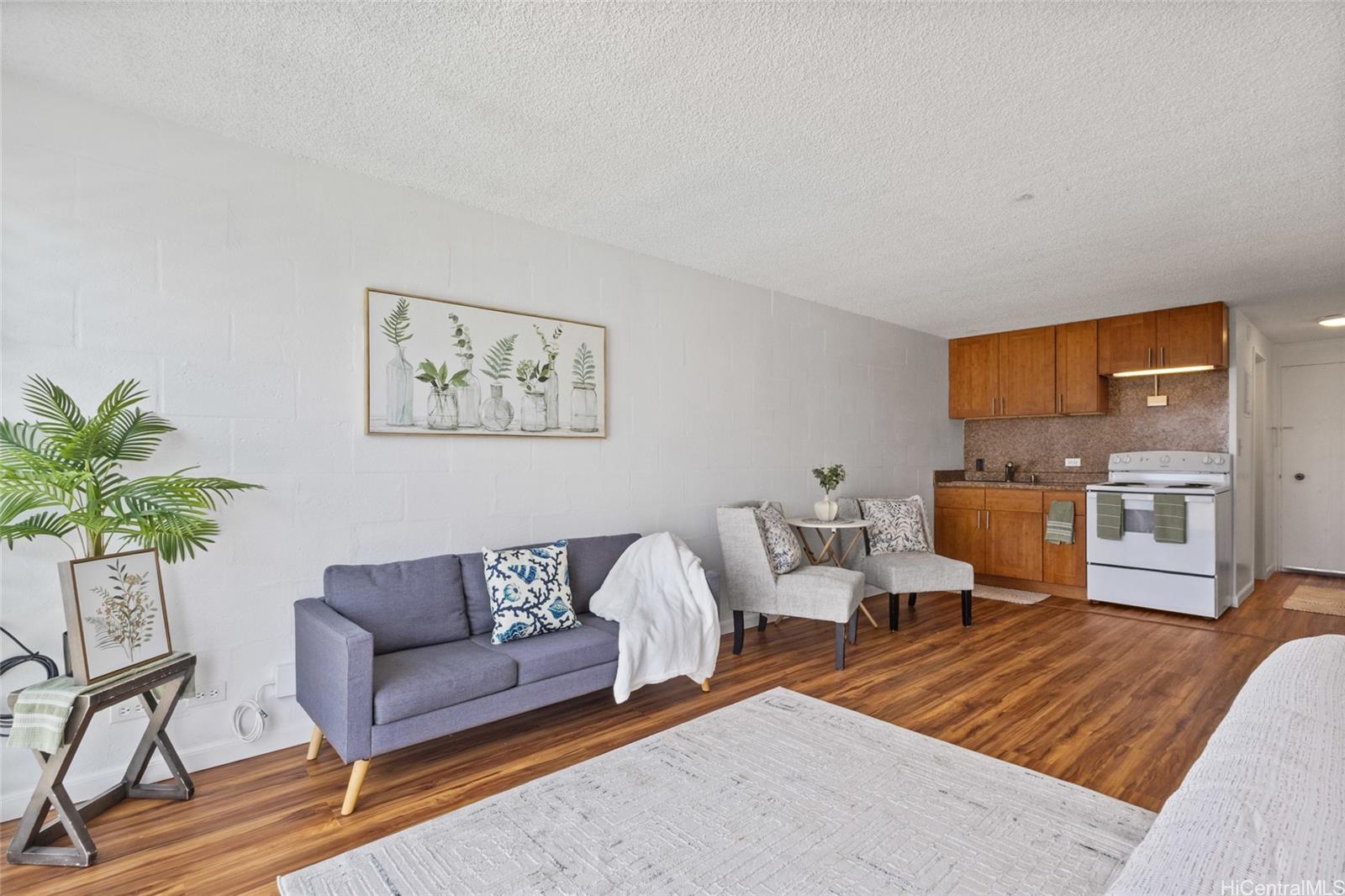 Makaha Surfside condo # C415, Waianae, Hawaii - photo 4 of 17