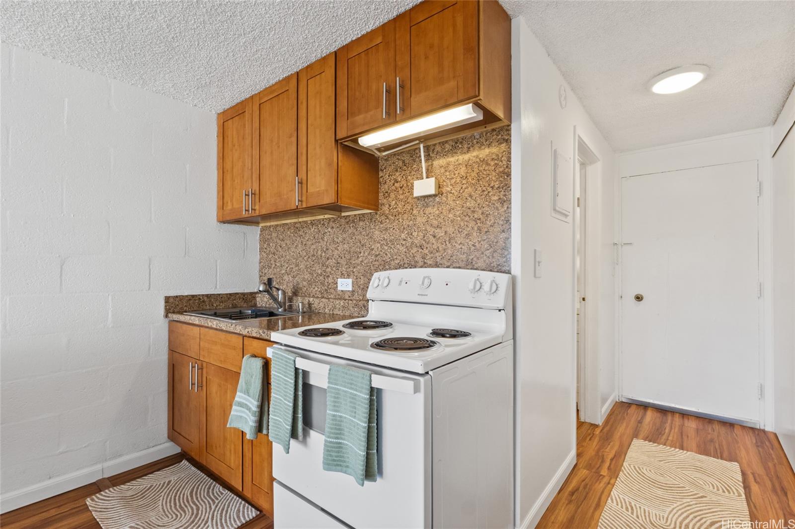 Makaha Surfside condo # C415, Waianae, Hawaii - photo 8 of 17