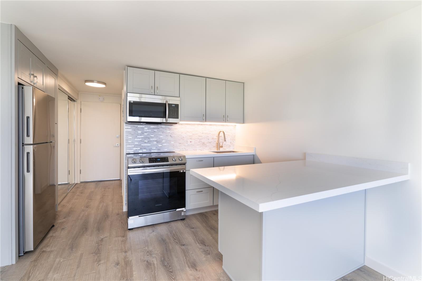 Makaha Surfside condo # C427, Waianae, Hawaii - photo 4 of 13