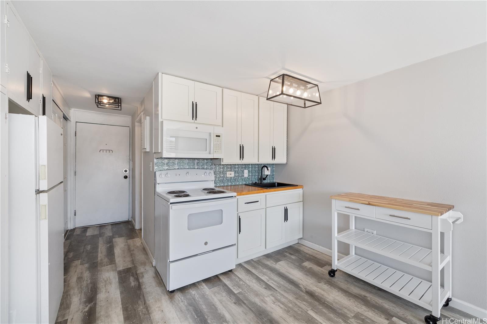 Makaha Surfside condo # C430, Waianae, Hawaii - photo 2 of 22