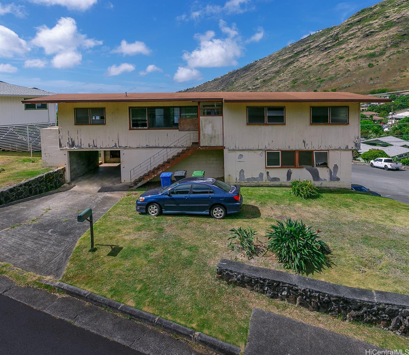 852  Kainoa Place Aina Haina Area, Diamond Head home - photo 4 of 9