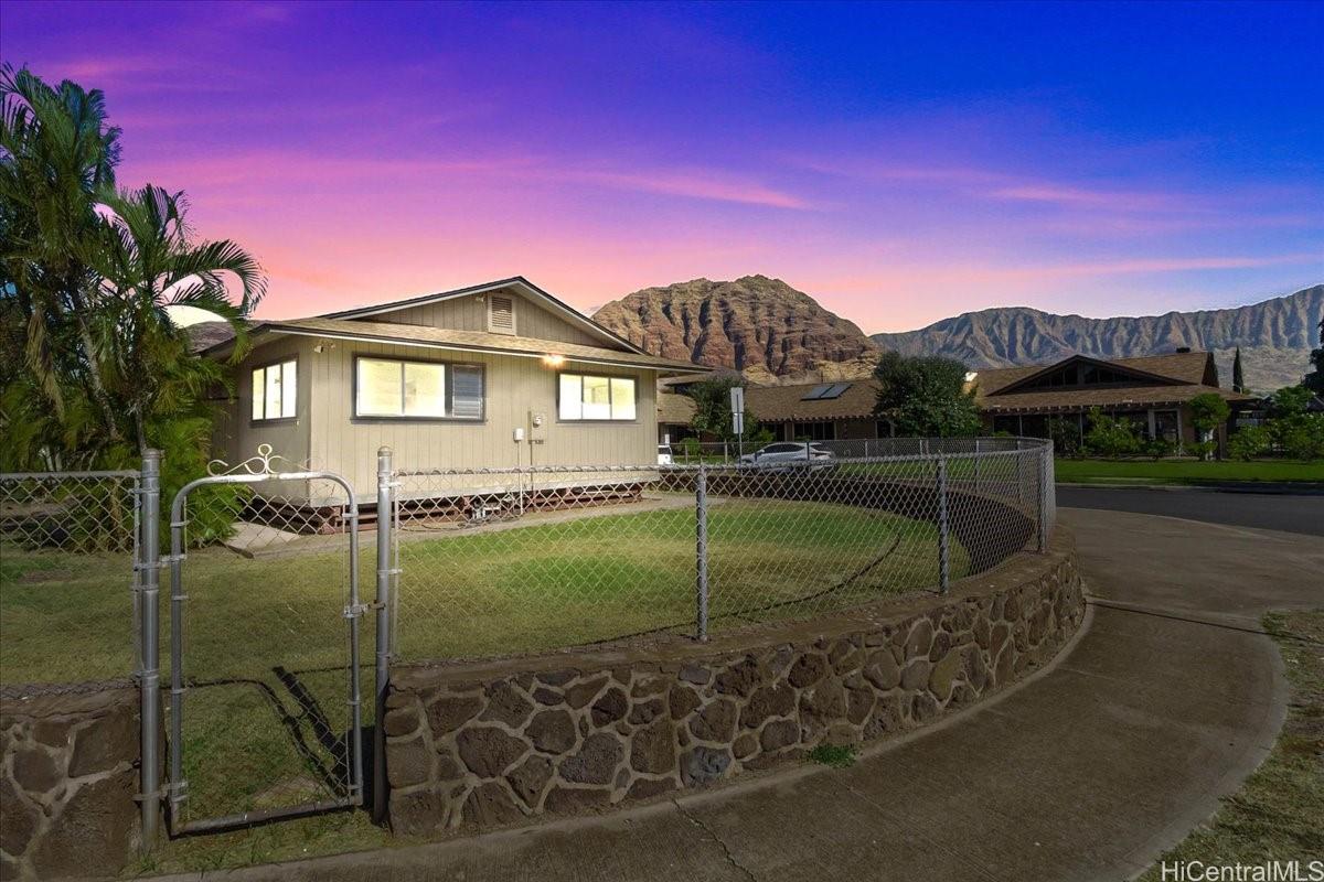 85-210  Limakokua Place Waianae, Leeward home - photo 21 of 22