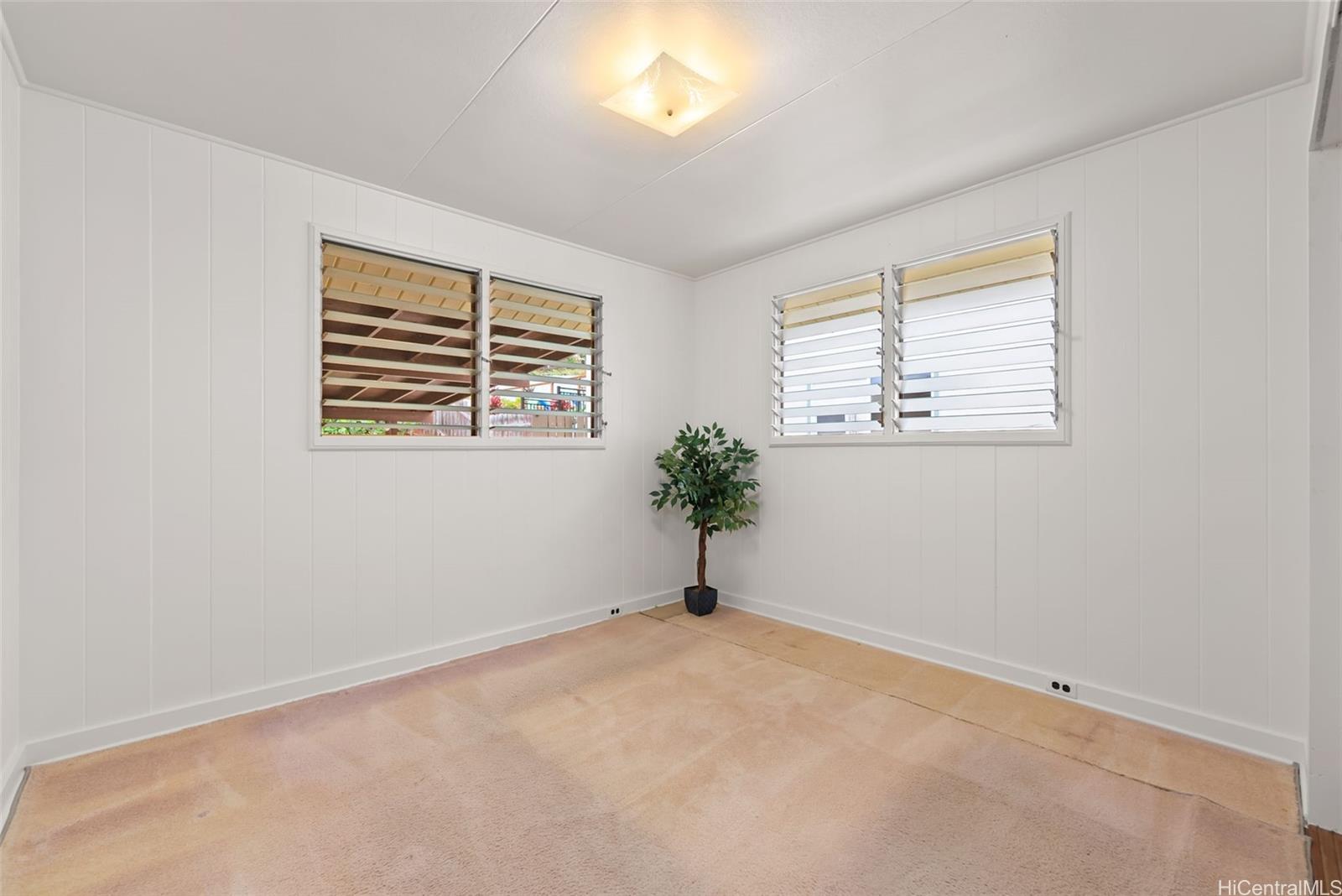 854  Hao Street Aina Haina Area, Diamond Head home - photo 11 of 25