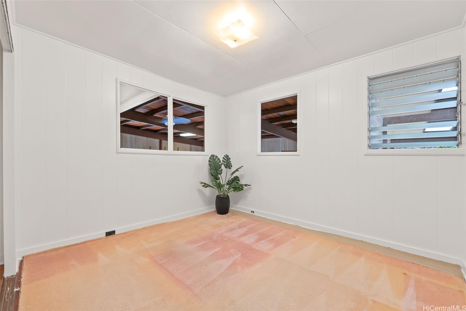 854  Hao Street Aina Haina Area, Diamond Head home - photo 12 of 25