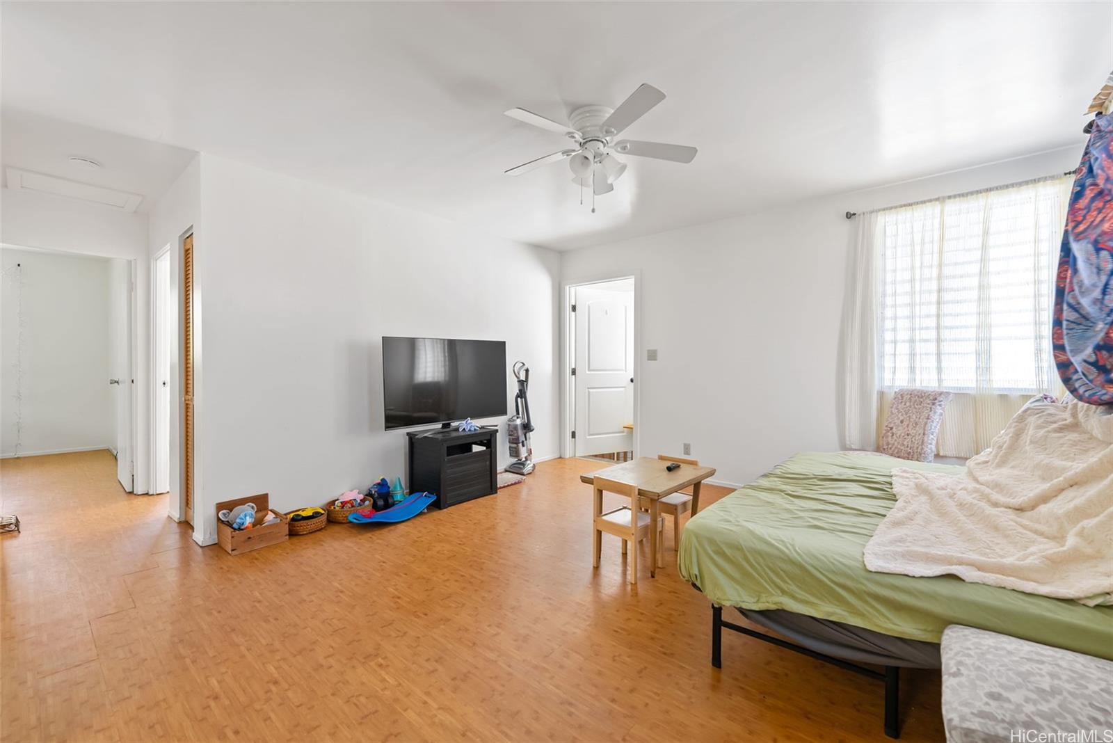 854  Hao Street Aina Haina Area, Diamond Head home - photo 18 of 25