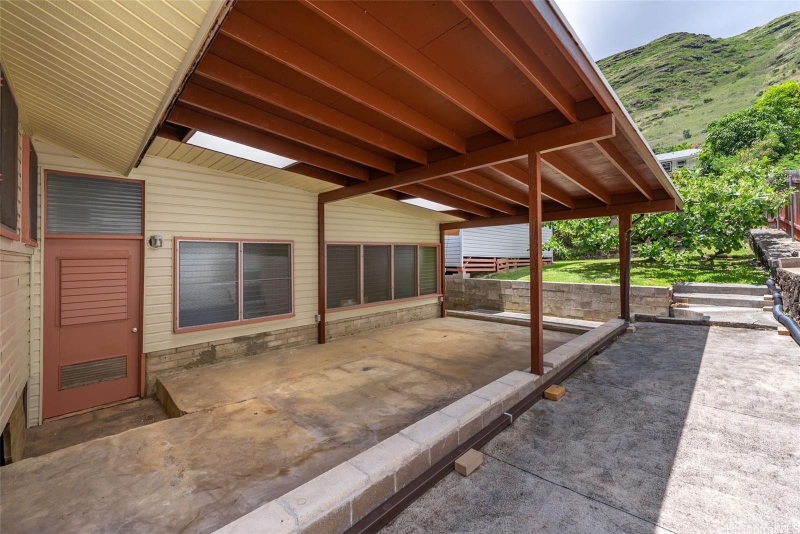 854  Hao Street Aina Haina Area, Diamond Head home - photo 22 of 25