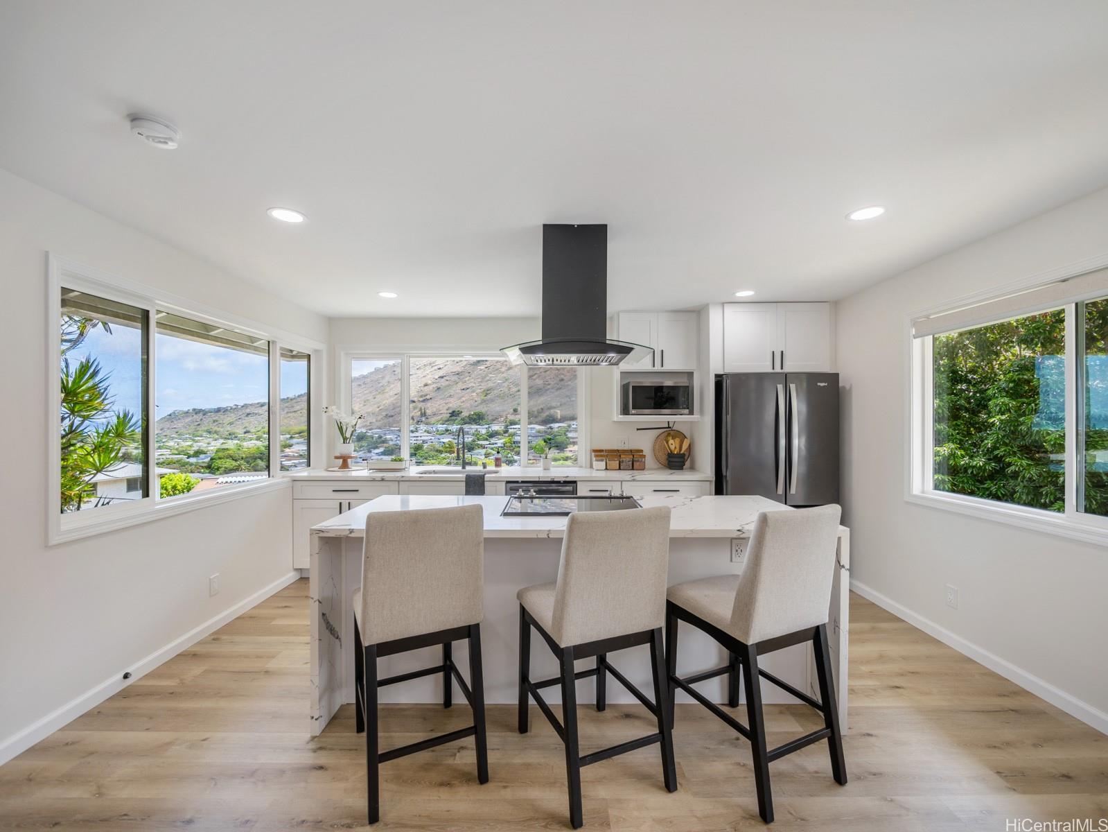 855  Kainoa Place Aina Haina Area, Diamond Head home - photo 5 of 25