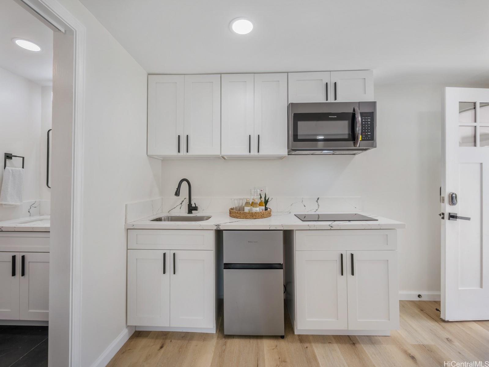 855  Kainoa Place Aina Haina Area, Diamond Head home - photo 18 of 25