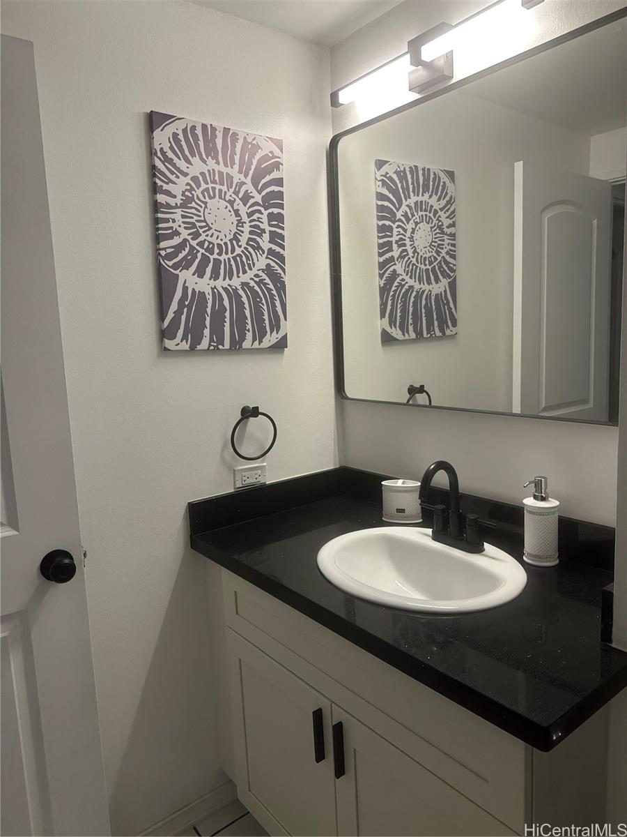 Crystal Park condo # 102, Honolulu, Hawaii - photo 11 of 14