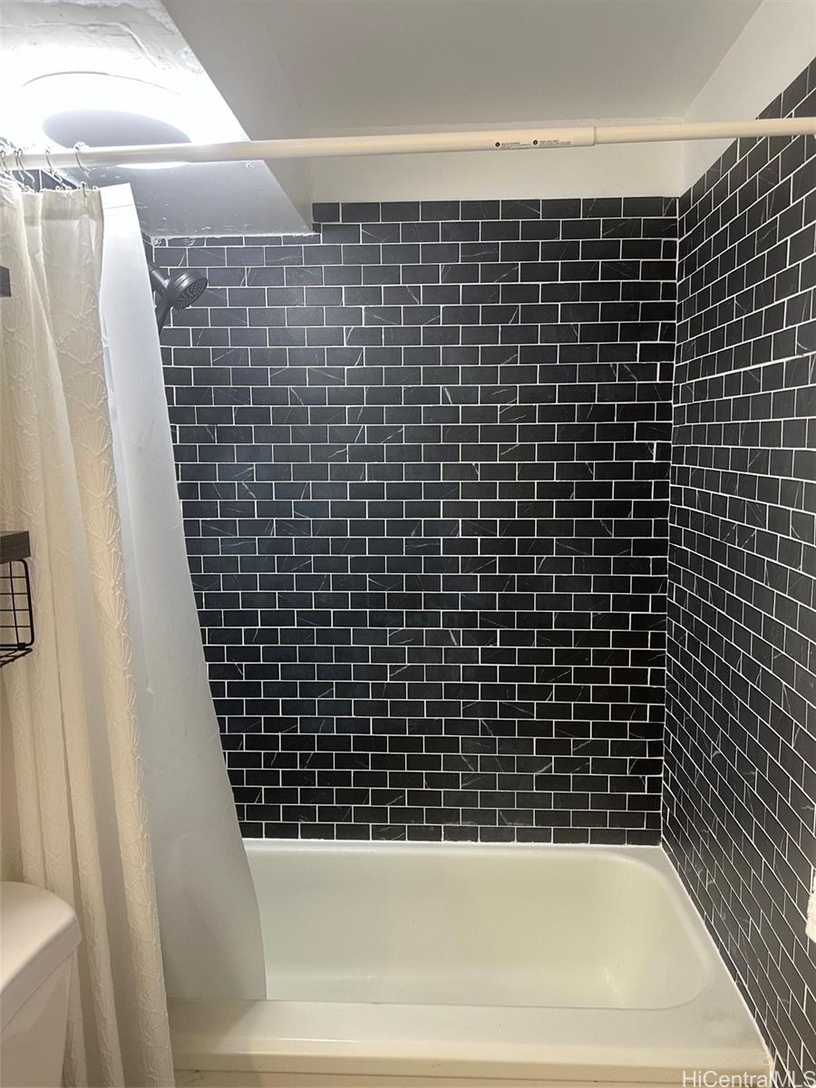 Crystal Park condo # 102, Honolulu, Hawaii - photo 12 of 14