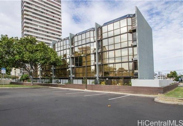 Crystal Park condo # 110, Honolulu, Hawaii - photo 13 of 13