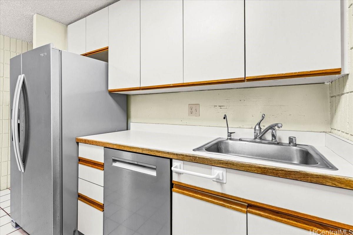 Crystal Park condo # 202, Honolulu, Hawaii - photo 15 of 25