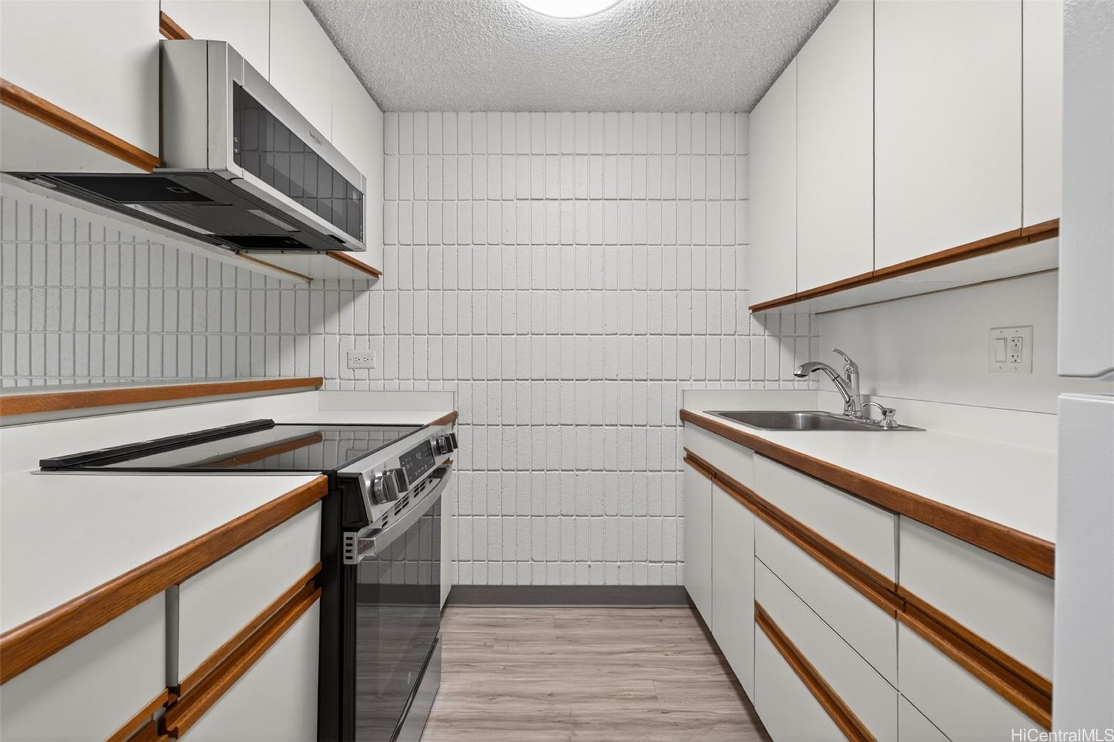 Crystal Park condo # 207, Honolulu, Hawaii - photo 8 of 19