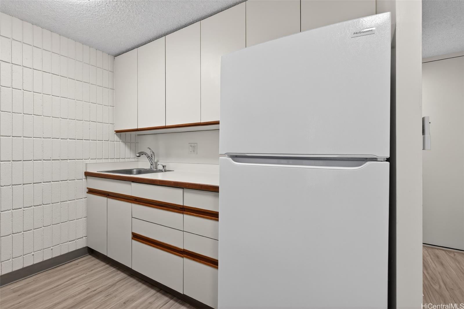 Crystal Park condo # 207, Honolulu, Hawaii - photo 9 of 19