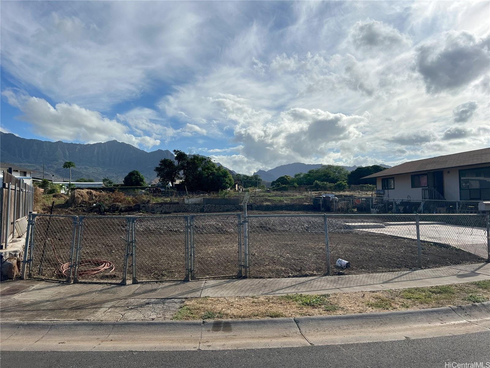 85-571  Momona Place Waianae, Leeward home - photo 3 of 3