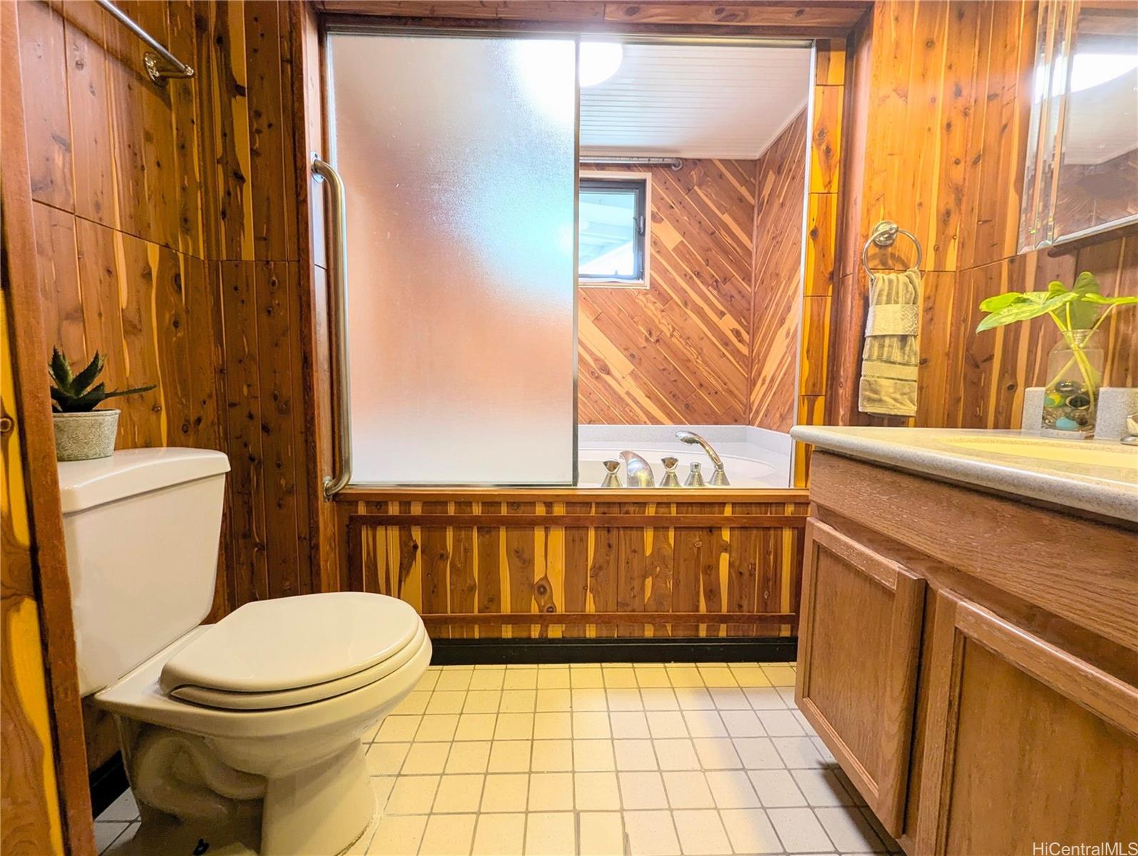 856  Kii Street Hahaione-lower, Hawaii Kai home - photo 16 of 25