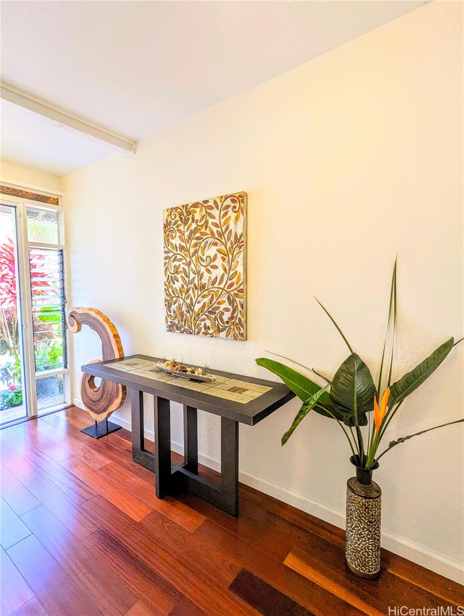 856  Kii Street Hahaione-lower, Hawaii Kai home - photo 3 of 25