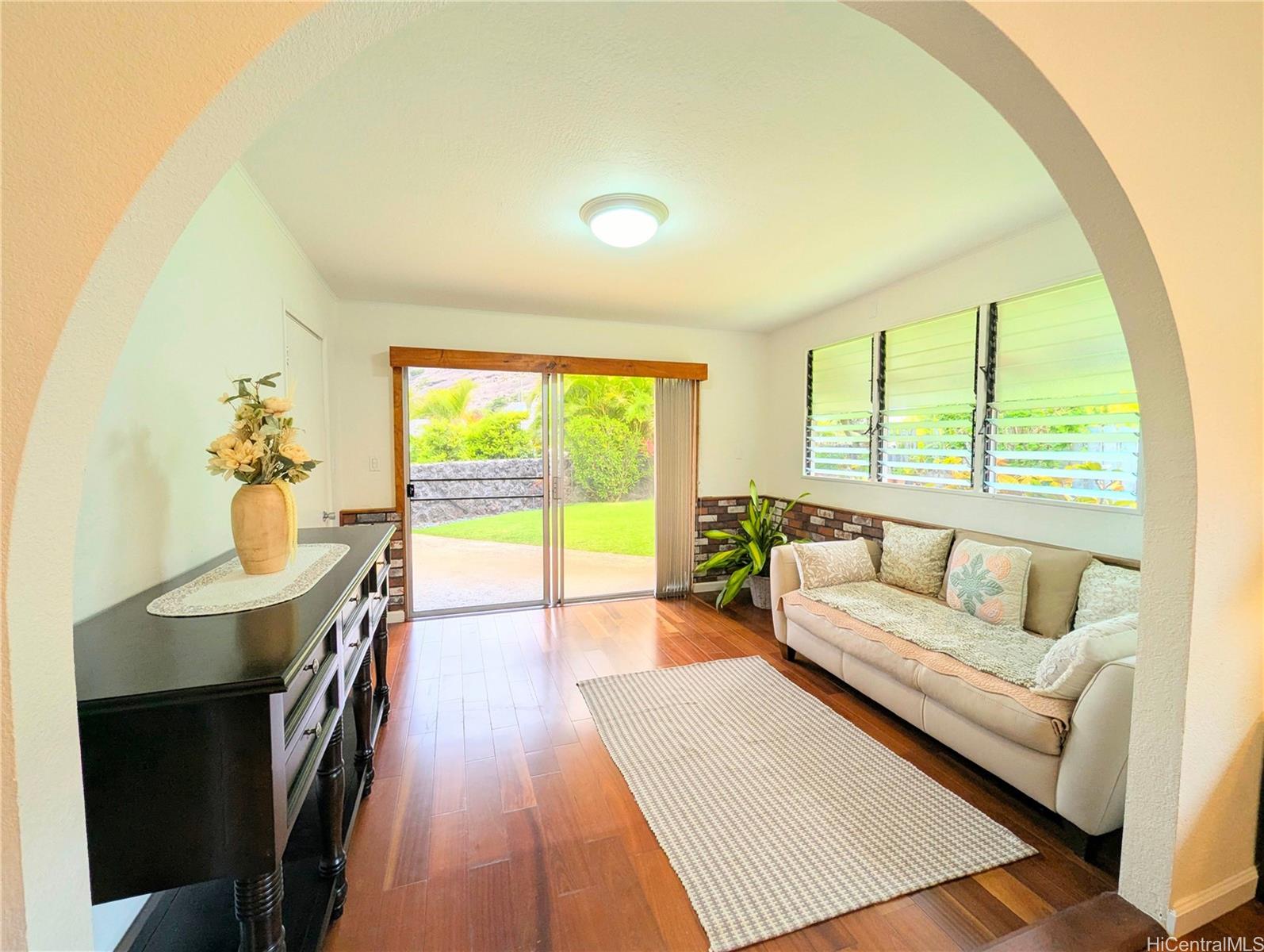 856  Kii Street Hahaione-lower, Hawaii Kai home - photo 9 of 25