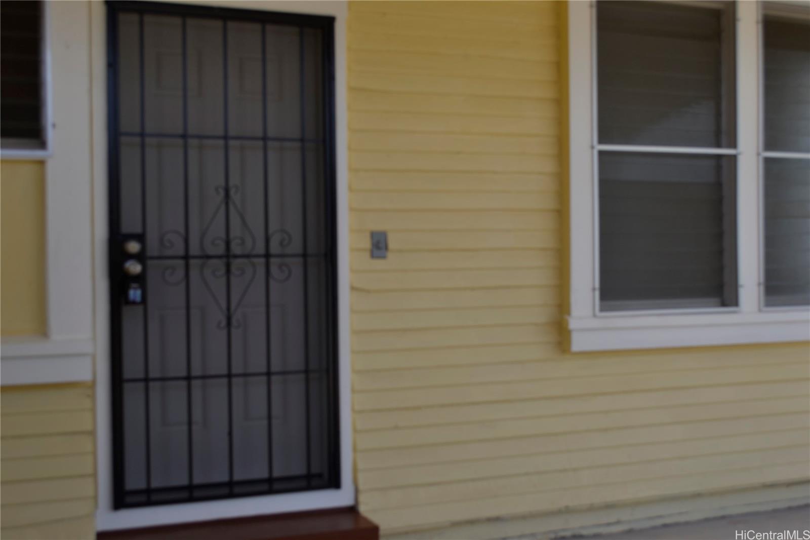 859 9th Ave Honolulu - Rental - photo 3 of 15