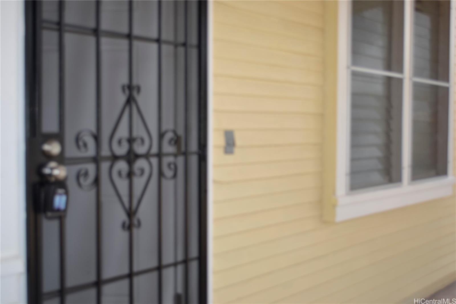 859 9th Ave Honolulu - Rental - photo 4 of 15