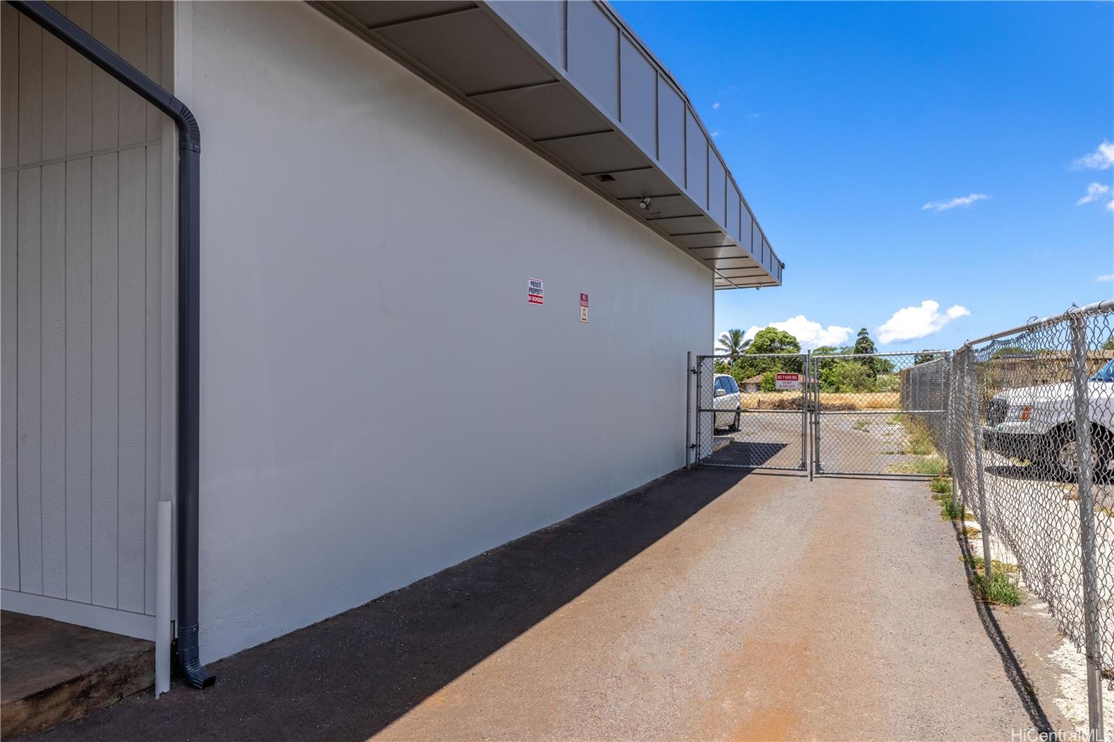 86-015 Farrington Hwy Waianae Oahu commercial real estate photo3 of 12