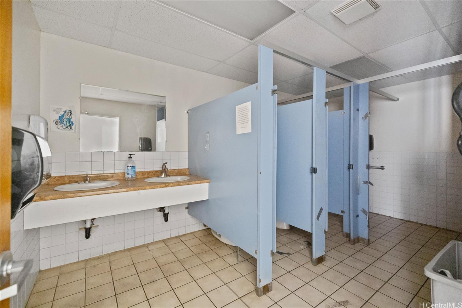 86-090 Farrington Hwy Waianae Oahu commercial real estate photo10 of 13