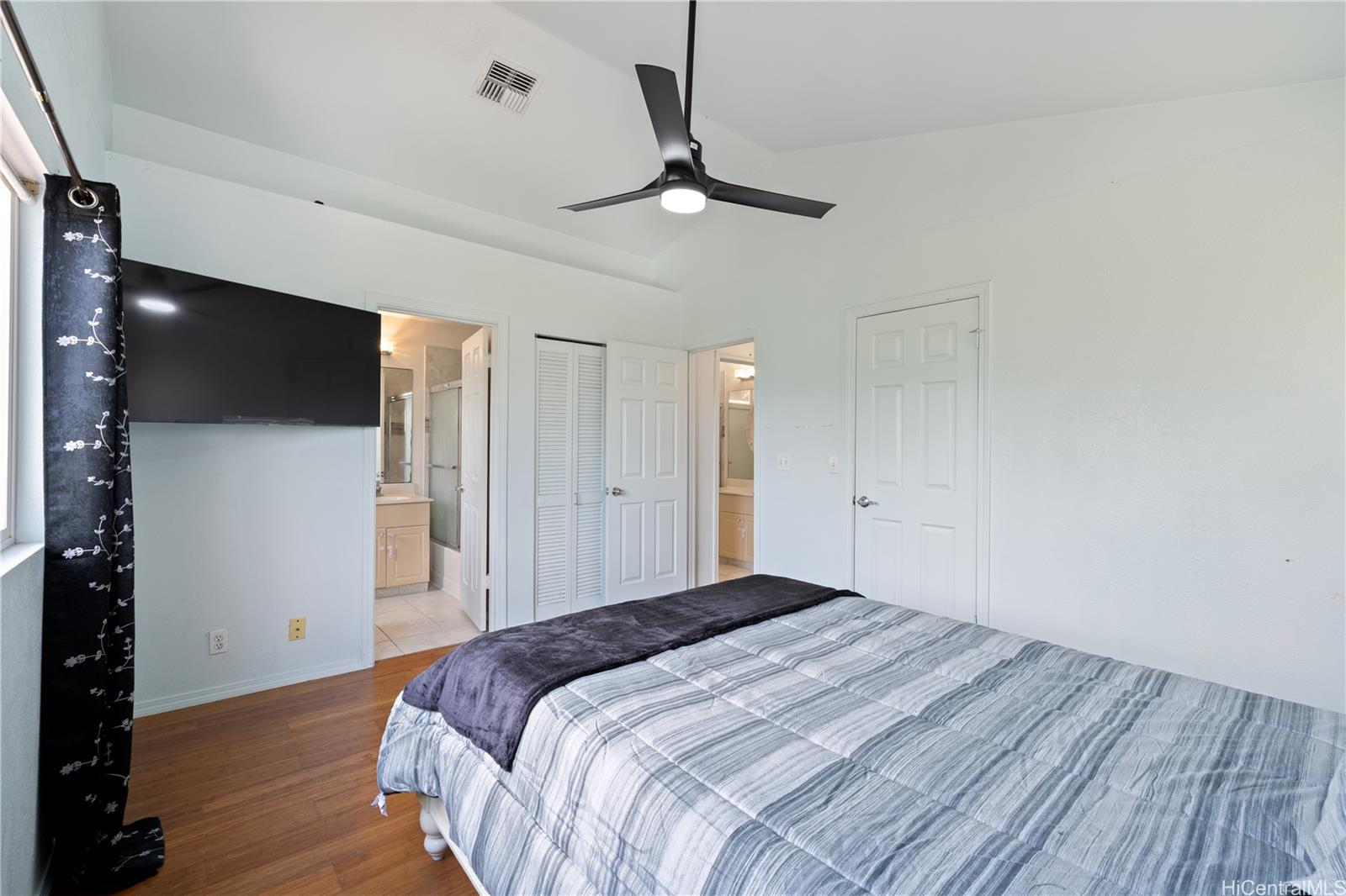 87-1018  Kahiwelola Street Maili, Leeward home - photo 12 of 24