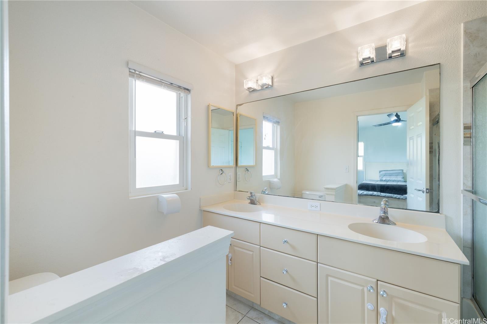 87-1018  Kahiwelola Street Maili, Leeward home - photo 13 of 24