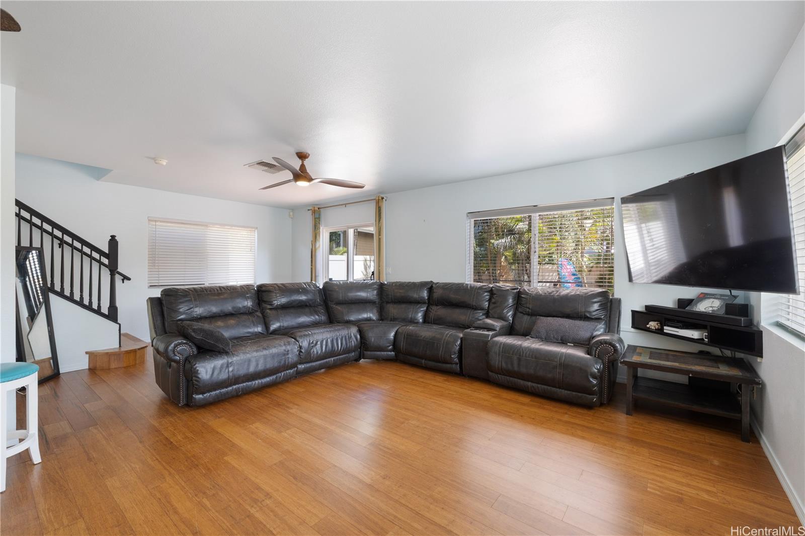 87-1018  Kahiwelola Street Maili, Leeward home - photo 5 of 24