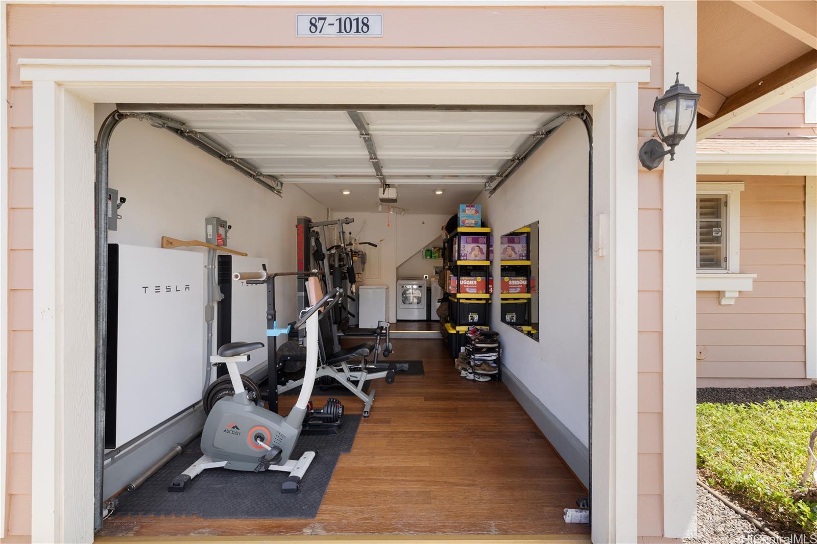 87-1018  Kahiwelola Street Maili, Leeward home - photo 8 of 24