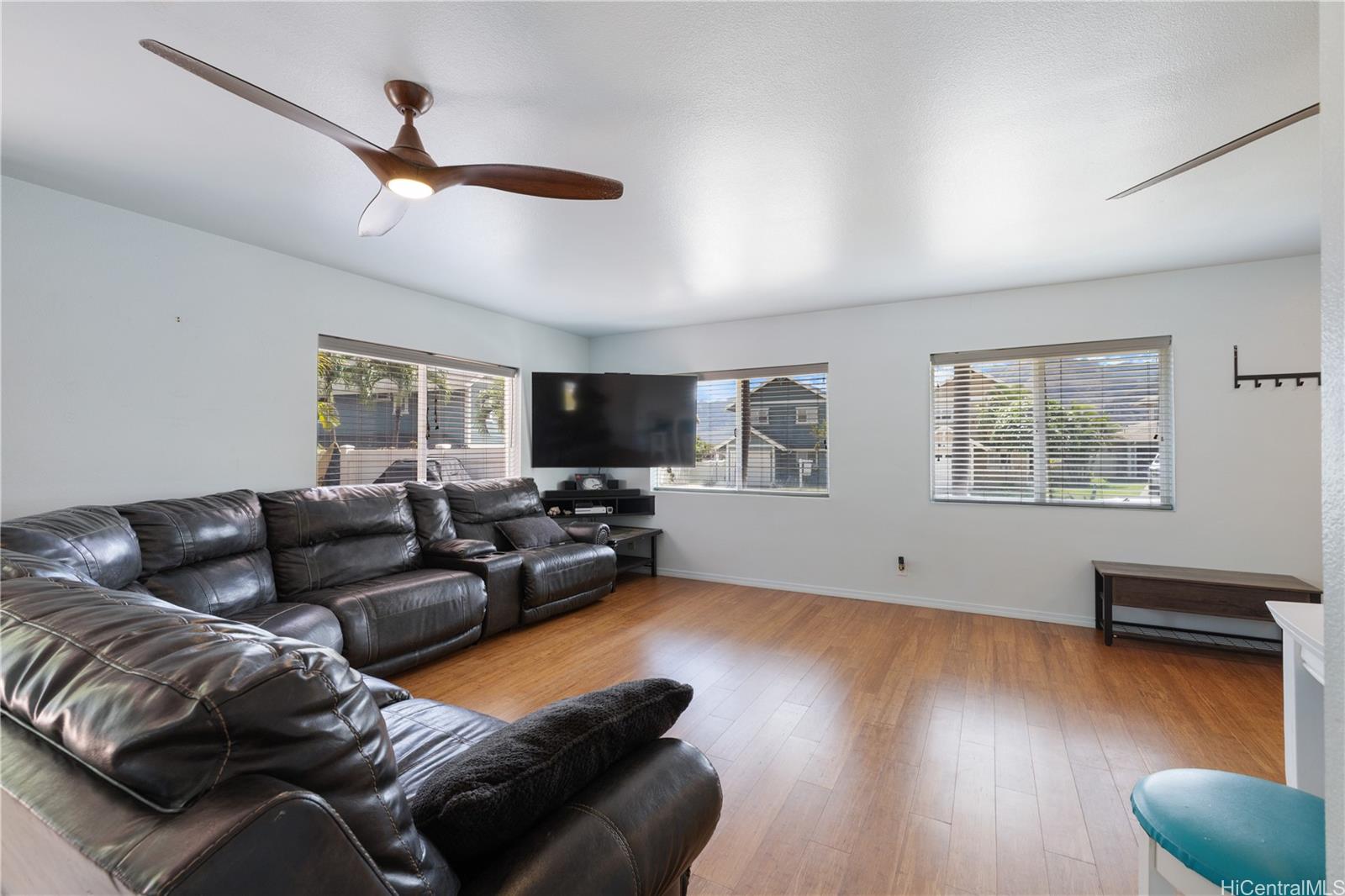 87-1018  Kahiwelola Street Maili, Leeward home - photo 9 of 24